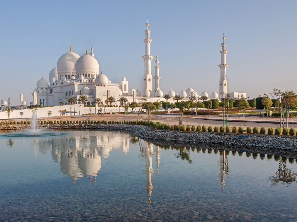 hotel_abu_dhabi_traders_visiter_mosquee_monument_