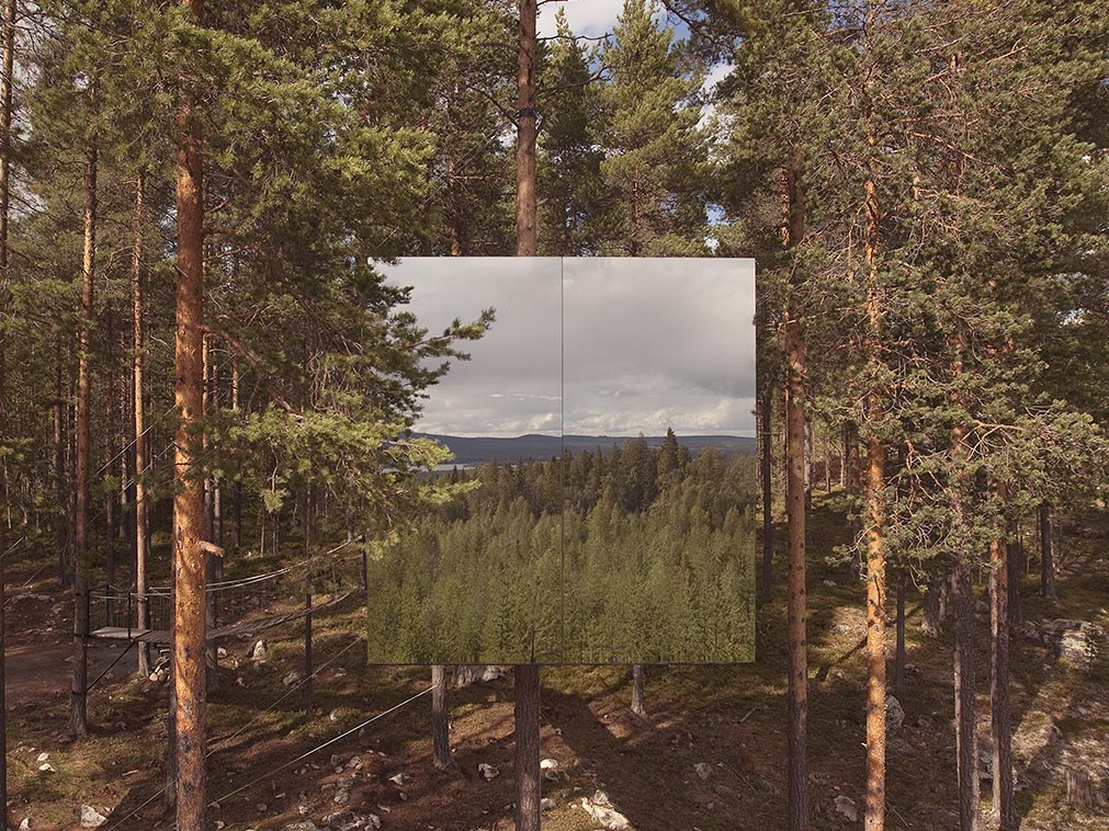 mirror_cude_tree_hotel_foret_suedoise