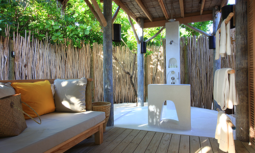 salle_de_bain_sejour_hotel_six_senses_laamu