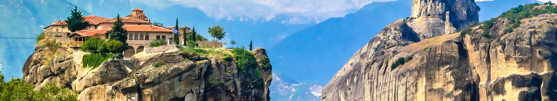 Grèce - Vue sur le monastère Agios Stefanos Saint Stefan sur un rocher, Meteora