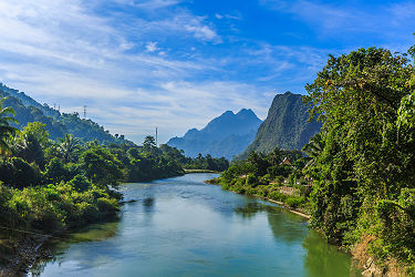 Laos - Vue sur la rivière Nam Song à Vang Vieng