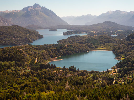 Vue panoramique des lacs Nahuel Huapi à Bariloche - Patagonie, Argentine