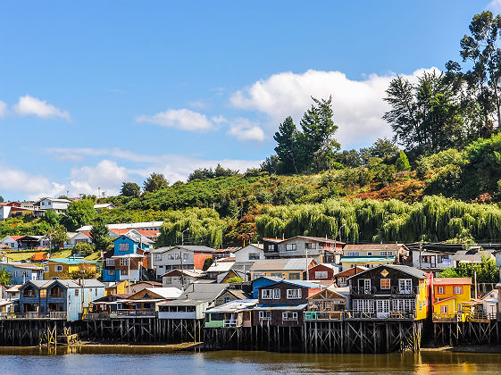 Habitations colorées de l'ile de Chiloe - Patagonie, Chili