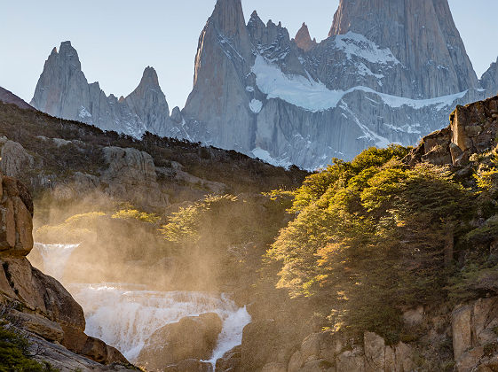 Cascades et Mont Fitz Roy - Argentine