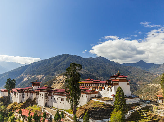 Bhoutan - Vue sur le monastère forteresse de Tongsa à Bumthang