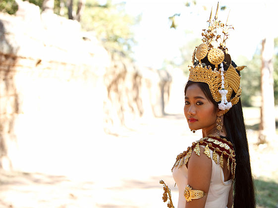 Danseuse Apsara à Angkor, près de Siem Reap - Cambodge