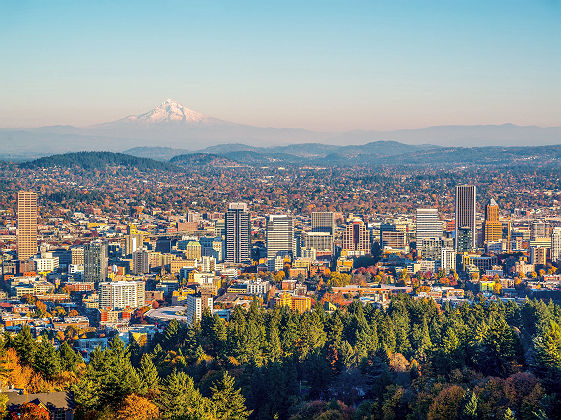Ville de Portland dans l'Oregon et le Mont Hood