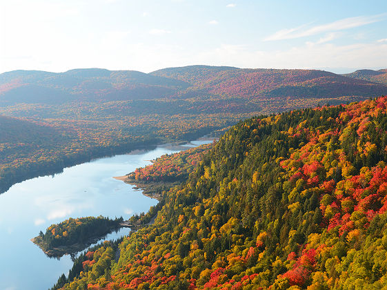 Québec - Lac Monroe au parc national du Mont-Tremblant