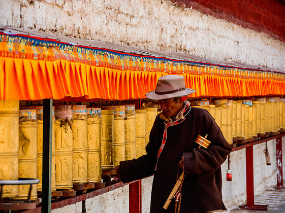 Roues de prière bouddhistes à Lhassa - Tibet
