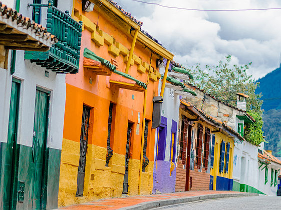Colombie - Rangée de maisons colorées à Bogota