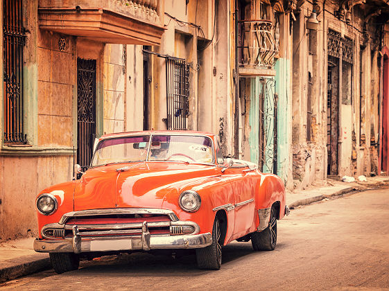 Voiture vintage dans la vieille Havana - Cuba