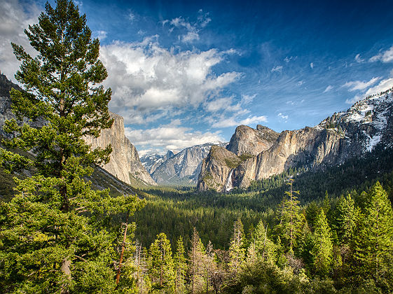 Tunnel View au Parc national de Yosemite en Californie, Etats Unis