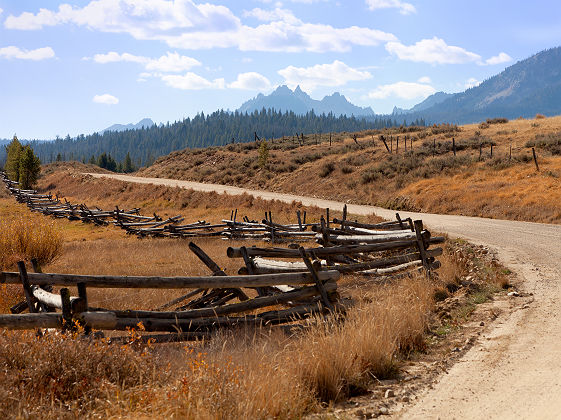 Etats-Unis - Route et paysages aux alentours de Jackson Hole