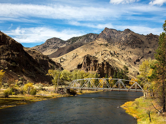 Idaho - Vue sur le pont sur la rivière Salmon