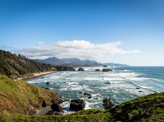 etatsunis__vue_sur_cannon_beach_depuis_lecola_stat