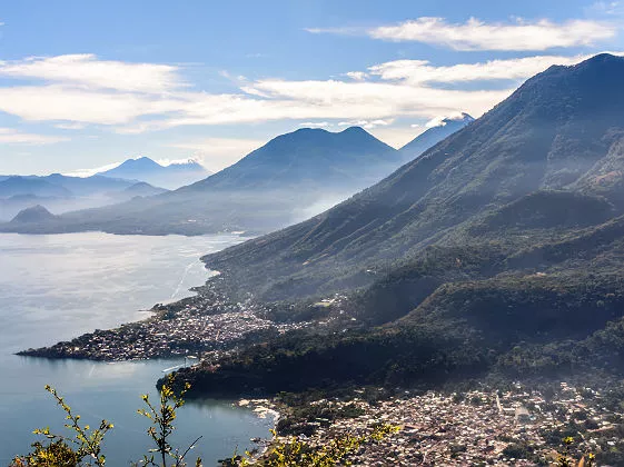 5 volcans sur les rives du lac Atitlan - Guatemala