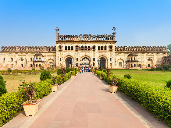 bara_imambara_lucknow__inde