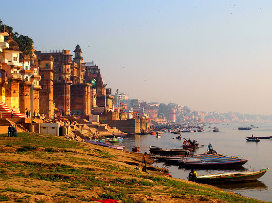 Inde - Vue sur la ville de Varanasi et la rivière Gange