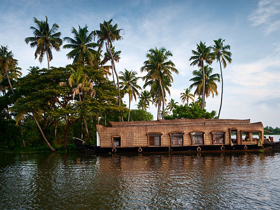 Bateau "Boathouse" sur les backwaters (canaux) du Kerala - Inde