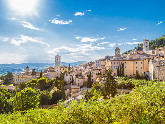 Vue sur la ville historique d'Assise - Italie