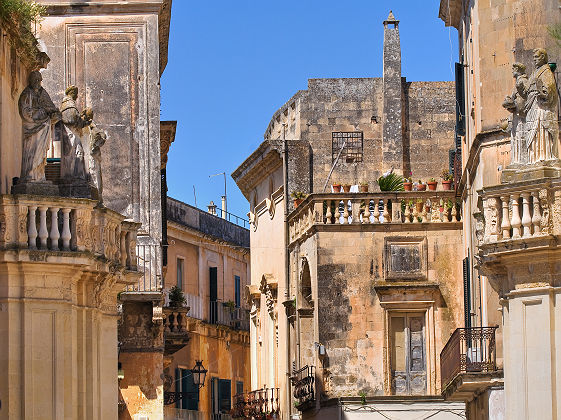 Pouilles - Dans un quartier médiéval de la ville de Lecce