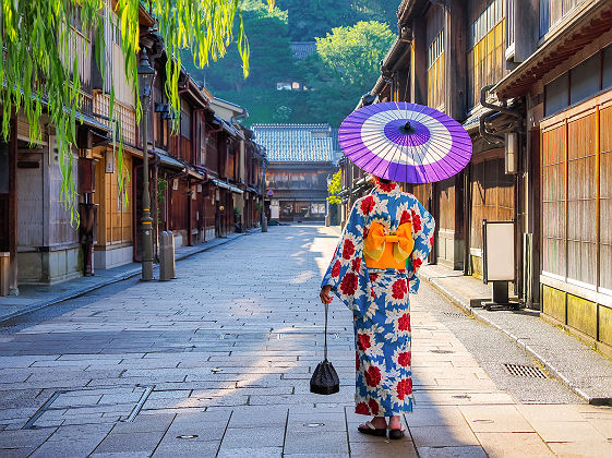 Femme en kimono, Kanazawa, Japon