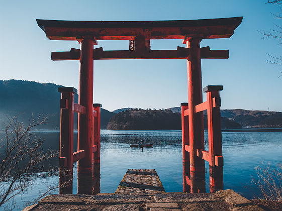 Japon - Portail Torii au parc national Fuji-Hakone-Izu