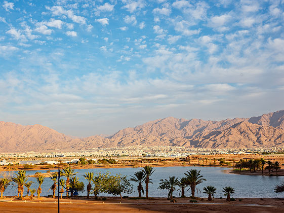 Vue sur la ville d'Aqaba depuis Eilat - Jordanie
