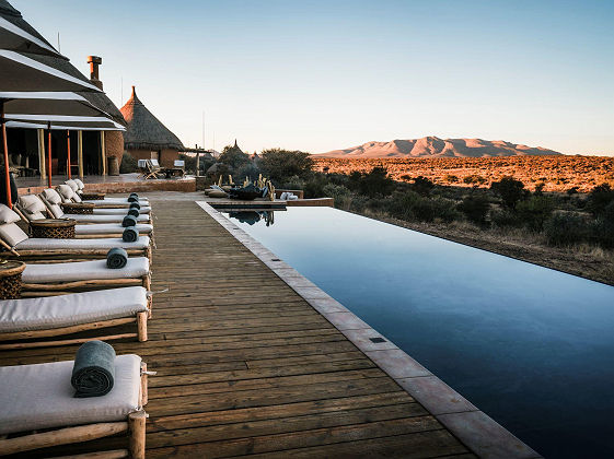 Omaanda Lodge, infinity pool 