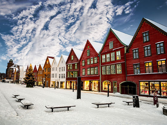 Bryggen street sous la neige à Bergen - Norvège