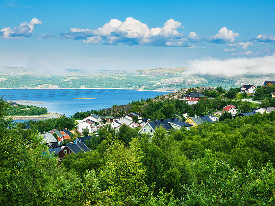 Vue sur le fjord de Varanger a Kirkenes, Norvege