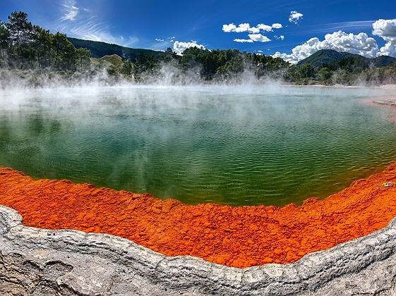 Nouvelle-Zélande - Vue sur le lac thermal Champagne Pool à Wai-O-Tapu