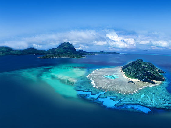 Polynésie Française - Tahiti - Vue aérienne sur l'île