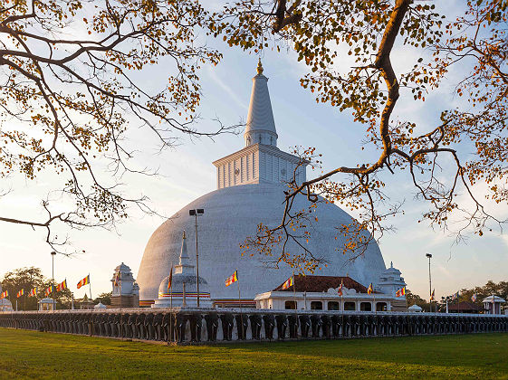 Mahatupa grand Dagoba a Anuradhapura