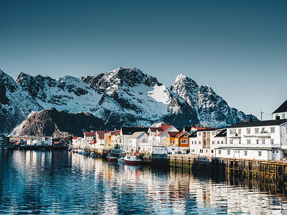 Village d'Henningsvær dans les Lofoten, Norvège