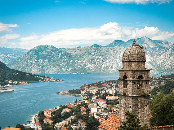 Ville fortifiée de Kotor sur la côte adriatique - Monténégro