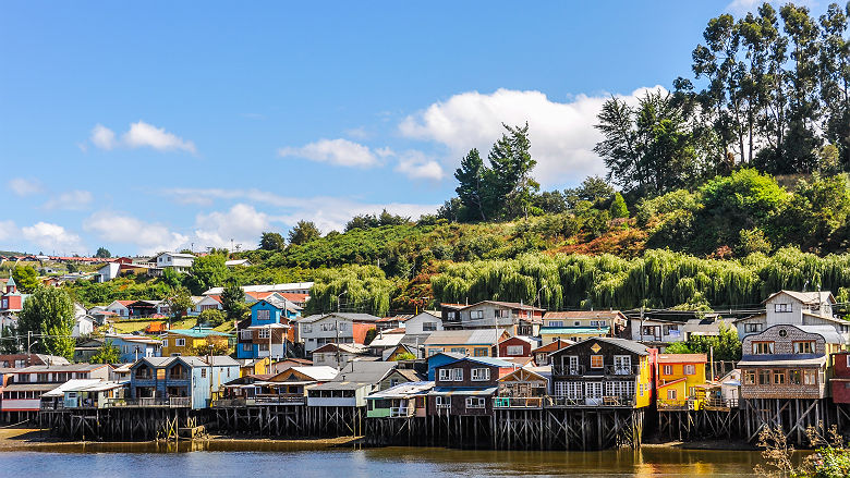 Habitations colorées de l'ile de Chiloe - Patagonie, Chili