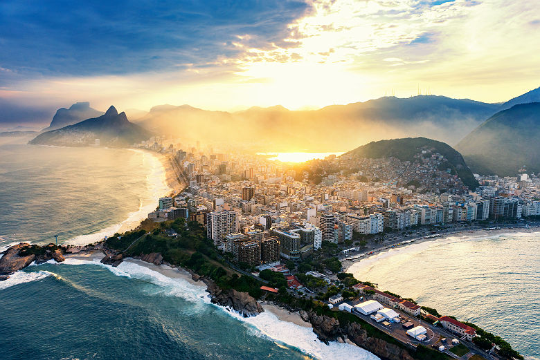 Plages de Copacabana et Ipanema de Rio vues du ciel - Brésil