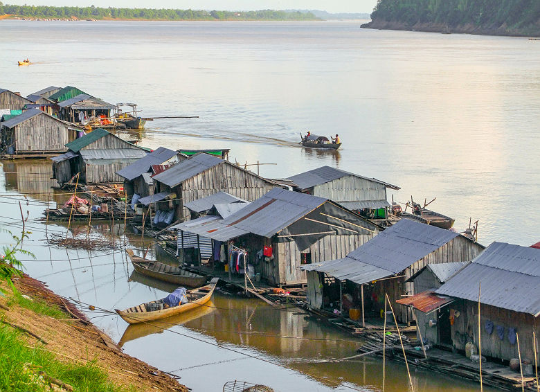 Maisons flottantes de Koh Trong, Kratie - Cambodge