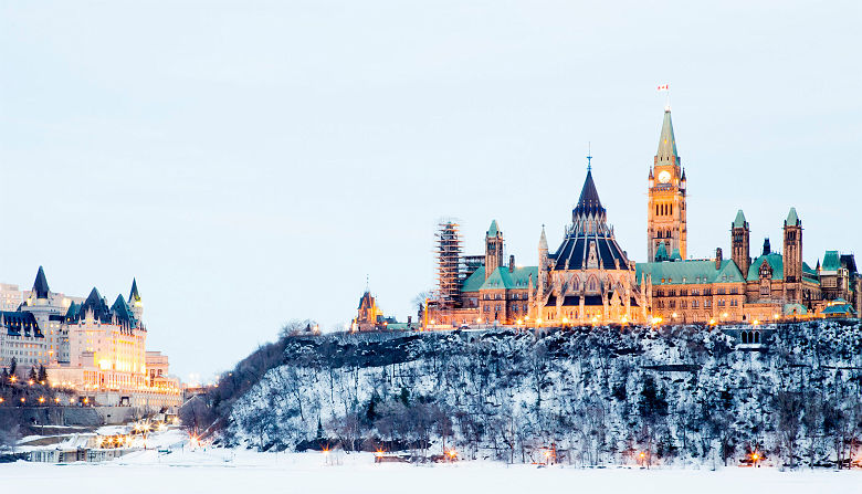 La colline du Parlement a Ottawa