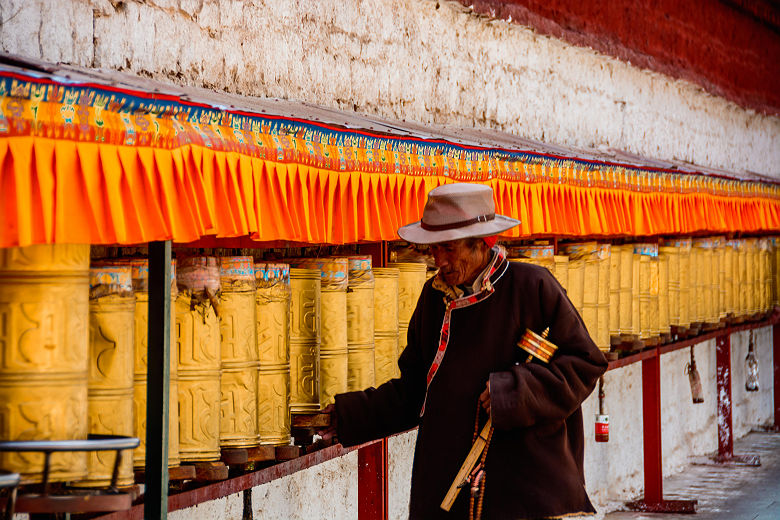 Roues de prière bouddhistes à Lhassa - Tibet