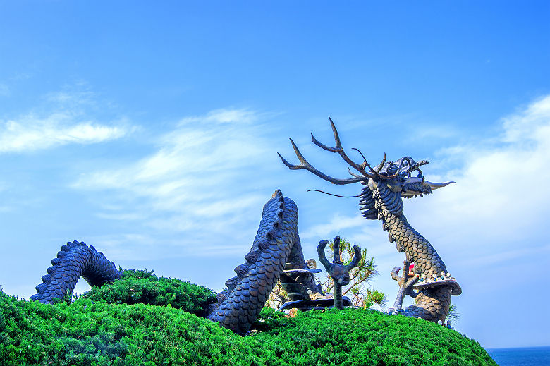 Statue de dragon au temple Haedong Yonggungsa à Busan - Corée du Sud