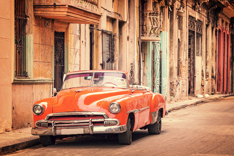 Voiture vintage dans la vieille Havana - Cuba