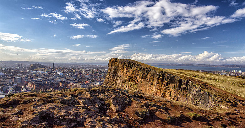 Vue sur Edimbourg depuis Arthur's Seat - Ecosse, Royaume-Uni
