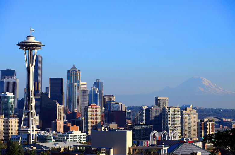 La ville de Seattle, le Mont Rainier en arrière plan - Etats Unis