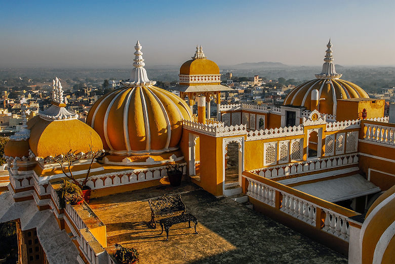 Inde - Vue des dômes du palais Udaipur Deogarh Mahal, Deogarh