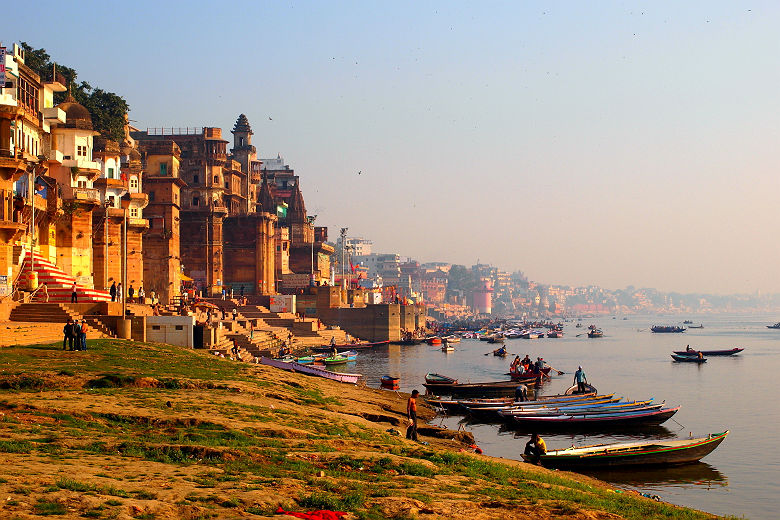 Inde - Vue sur la ville de Varanasi et la rivière Gange