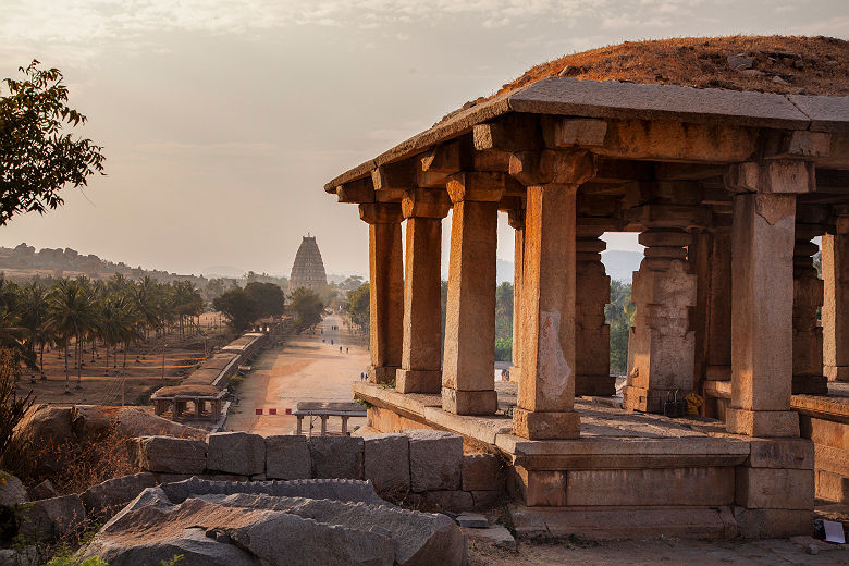 Ruines d'un temps à Hampi, Karnataka, Inde