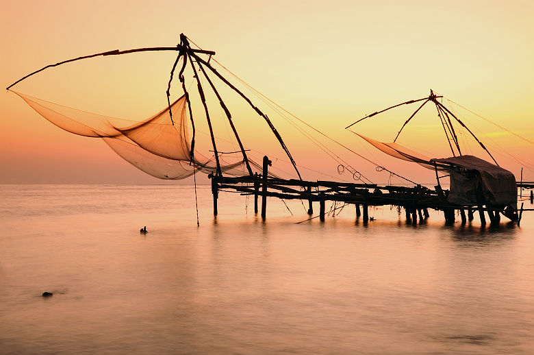 Filets de pêche à Cochin au coucher du soleil - Inde