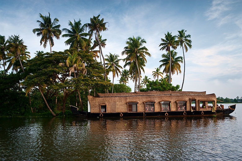 Bateau "Boathouse" sur les backwaters (canaux) du Kerala - Inde